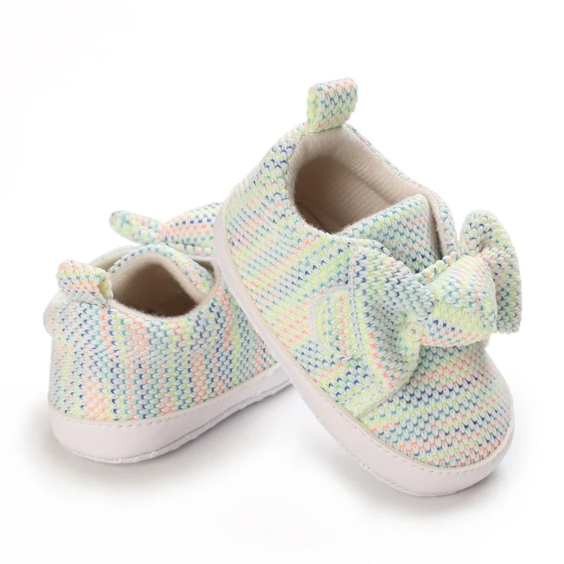 White Soft-Soled Infant Sneakers – Non-Slip Shoes (0–18M)