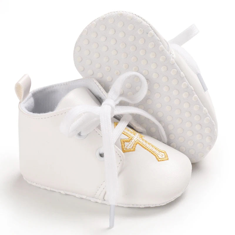 White Soft-Soled Infant Sneakers – Non-Slip Shoes (0–18M)