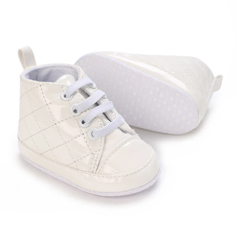 White Soft-Soled Infant Sneakers – Non-Slip Shoes (0–18M)
