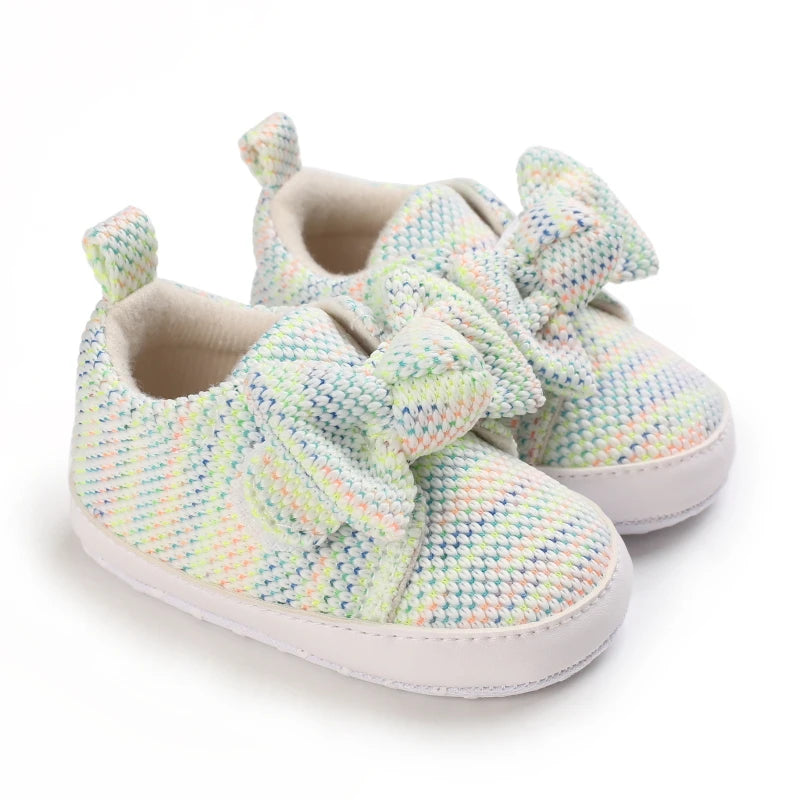 White Soft-Soled Infant Sneakers – Non-Slip Shoes (0–18M)