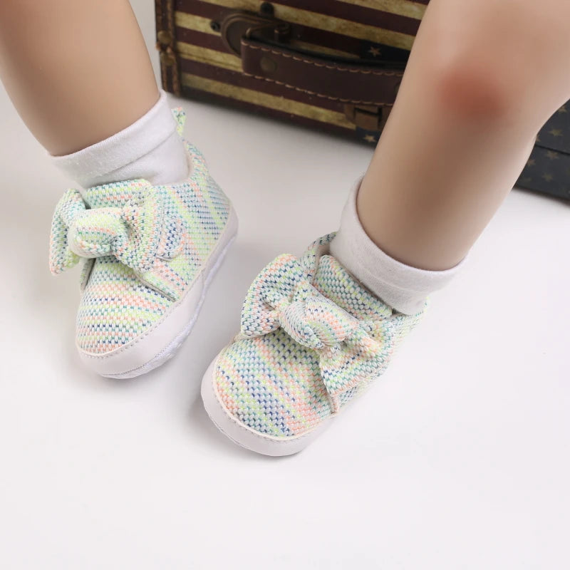 White Soft-Soled Infant Sneakers – Non-Slip Shoes (0–18M)