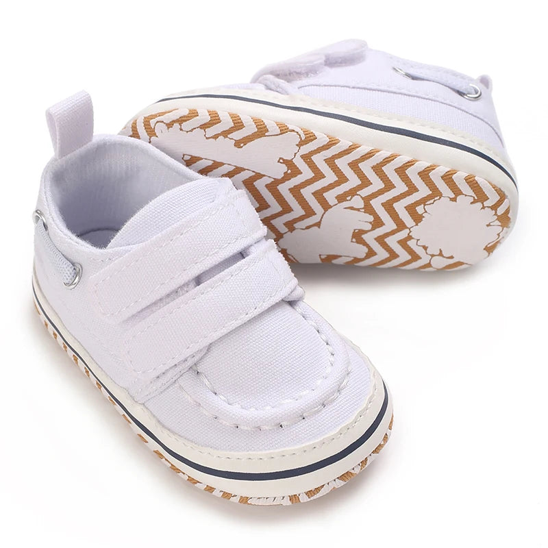 White Soft-Soled Infant Sneakers – Non-Slip Shoes (0–18M)