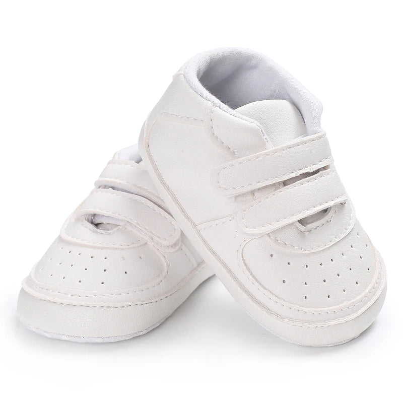 White Soft-Soled Infant Sneakers – Non-Slip Shoes (0–18M)