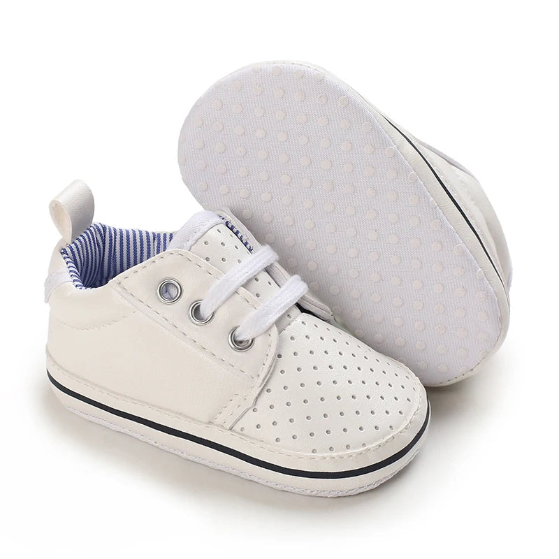 White Soft-Soled Infant Sneakers – Non-Slip Shoes (0–18M)