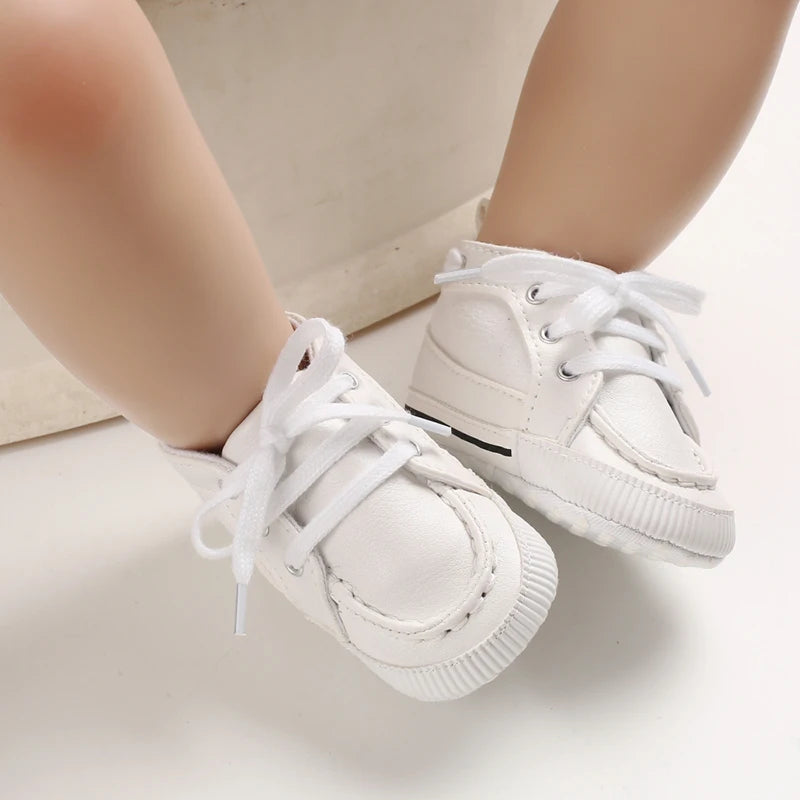 White Soft-Soled Infant Sneakers – Non-Slip Shoes (0–18M)
