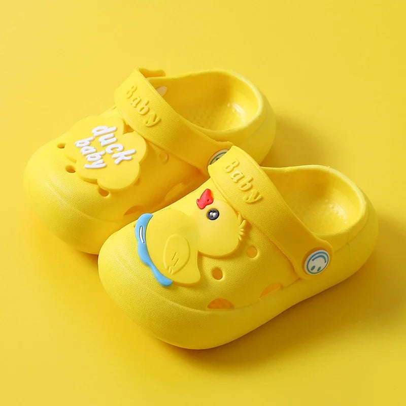 Children's Hole Shoes Slippers for Boys and Girls Breathable Non Slip Cute Lightweight, Soft Soled Sandals for External Wear