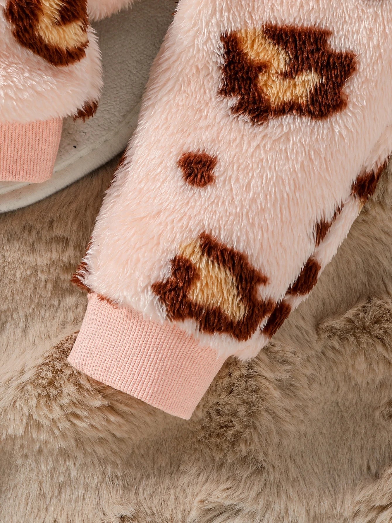 2024 New Style 6M-3Y Baby Unisex 2-piece Infant/Toddler Winter Cute Little Bear Plush Sweater Pants Casual Set