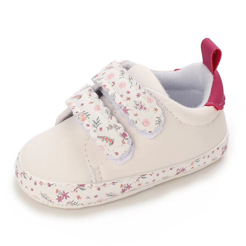 White Soft-Soled Infant Sneakers – Non-Slip Shoes (0–18M)