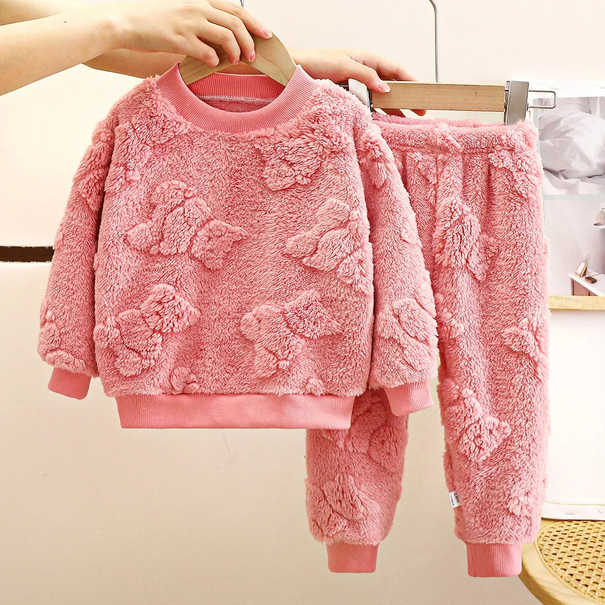 Childrens Pajama Set Warm Autumn and Winter Boys and GirlsThick Home Clothes Baby Plush Clothes KidsClothes