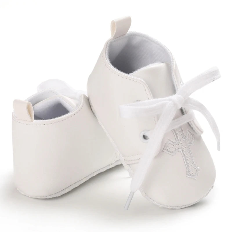 White Soft-Soled Infant Sneakers – Non-Slip Shoes (0–18M)