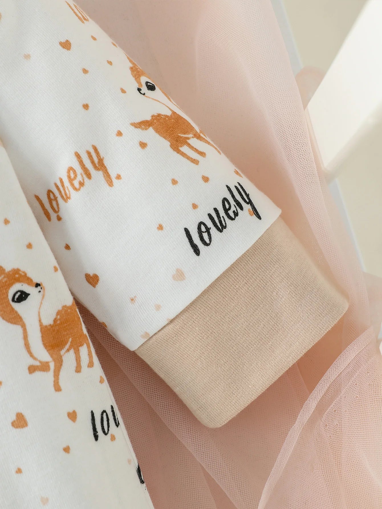 4PCS Baby Girl Cartoon Deer Jumpsuit Set – Bib, Hat & Gloves