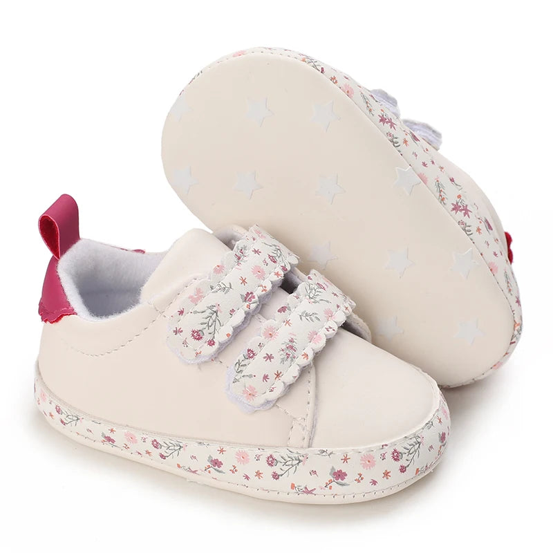 White Soft-Soled Infant Sneakers – Non-Slip Shoes (0–18M)