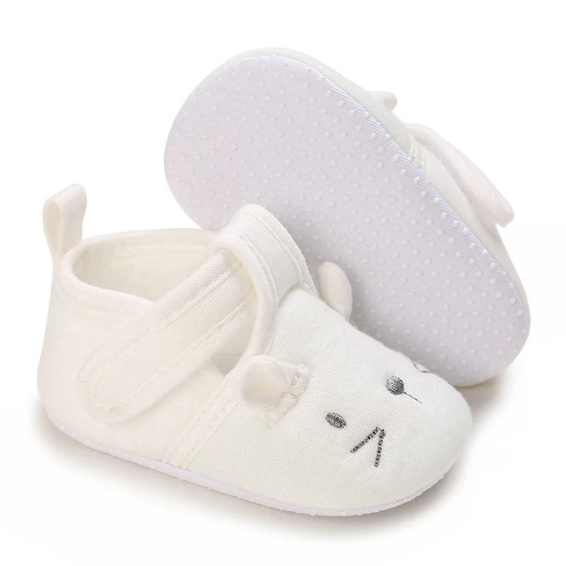 White Soft-Soled Infant Sneakers – Non-Slip Shoes (0–18M)