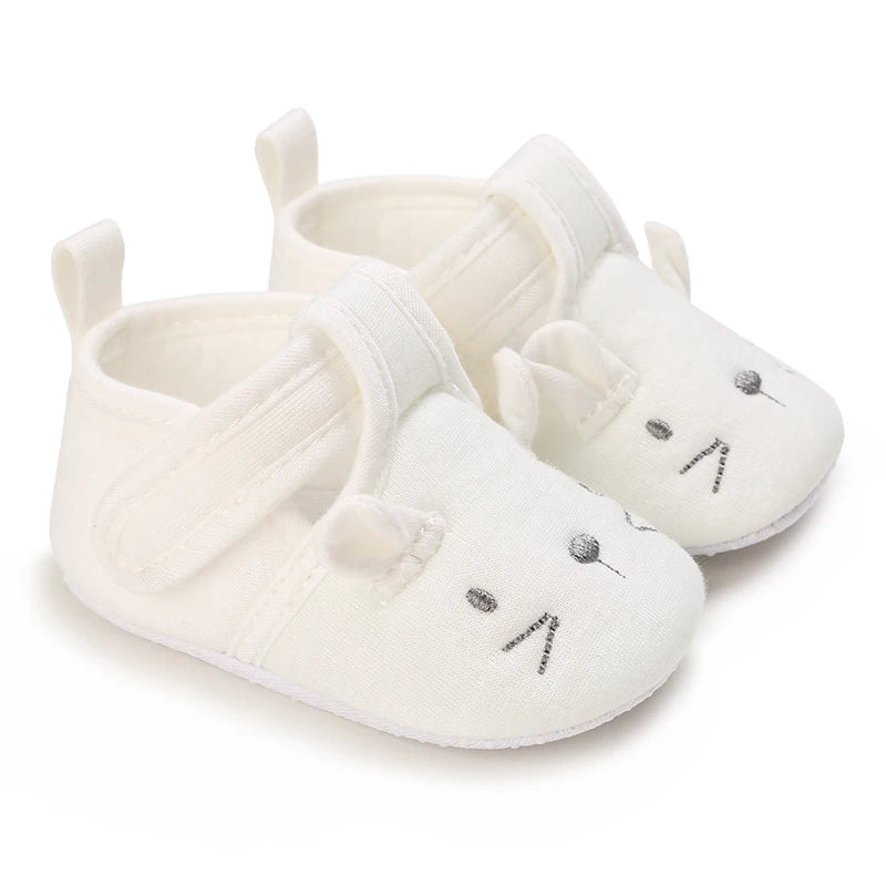 White Soft-Soled Infant Sneakers – Non-Slip Shoes (0–18M)