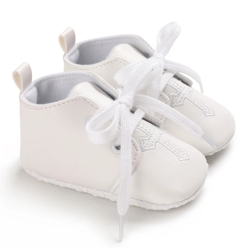White Soft-Soled Infant Sneakers – Non-Slip Shoes (0–18M)