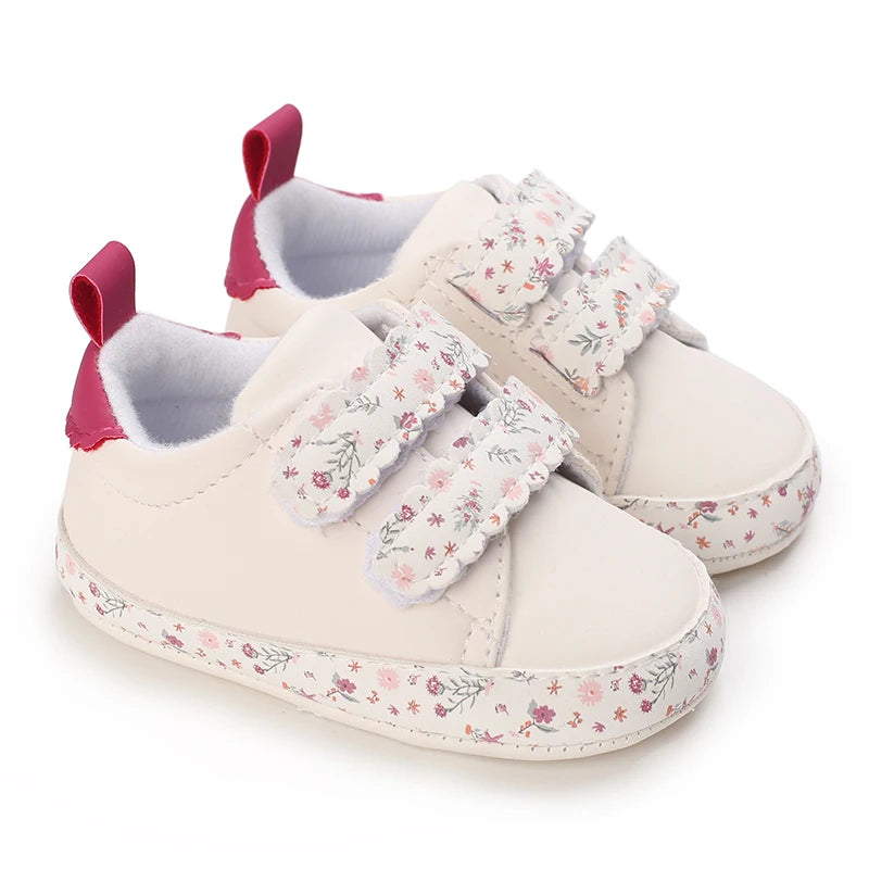 White Soft-Soled Infant Sneakers – Non-Slip Shoes (0–18M)