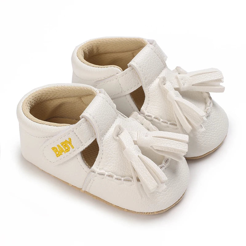 White Soft-Soled Infant Sneakers – Non-Slip Shoes (0–18M)