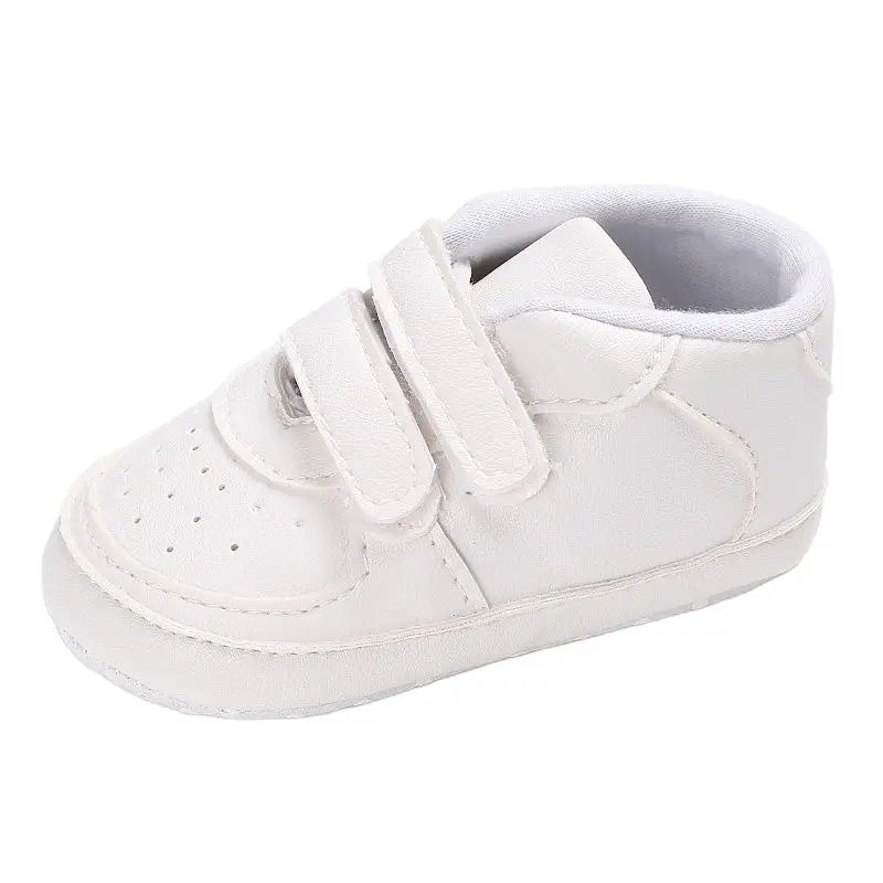 White Soft-Soled Infant Sneakers – Non-Slip Shoes (0–18M)