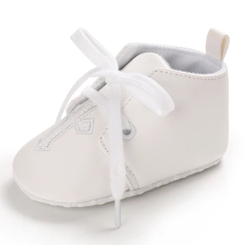White Soft-Soled Infant Sneakers – Non-Slip Shoes (0–18M)