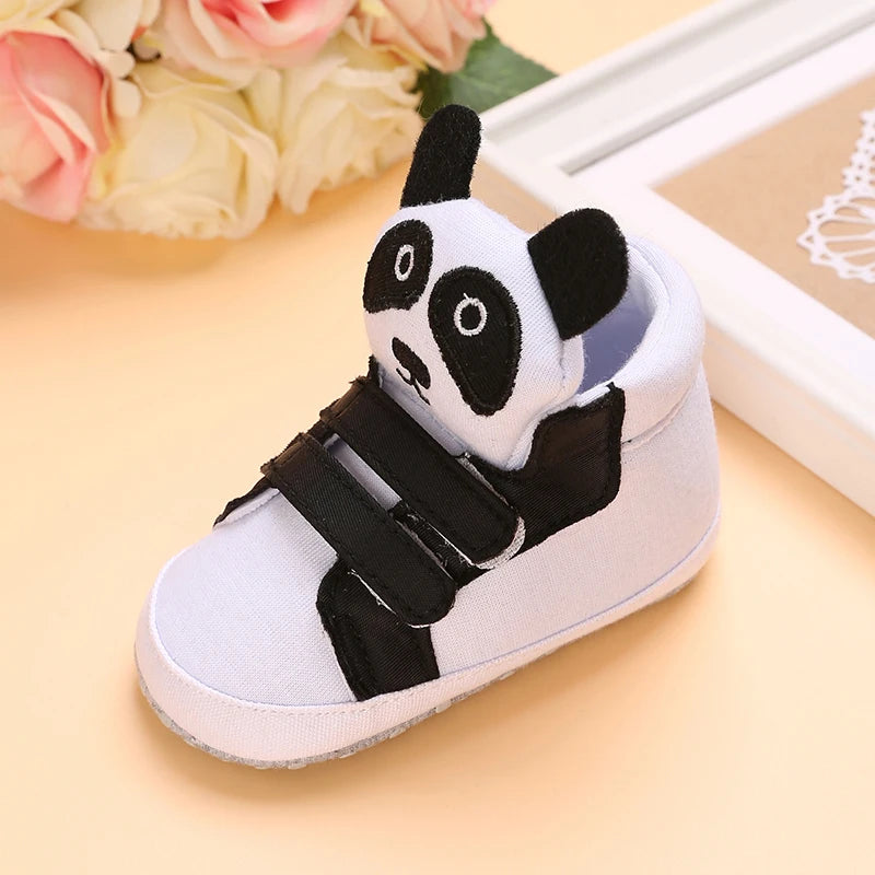 White Soft-Soled Infant Sneakers – Non-Slip Shoes (0–18M)