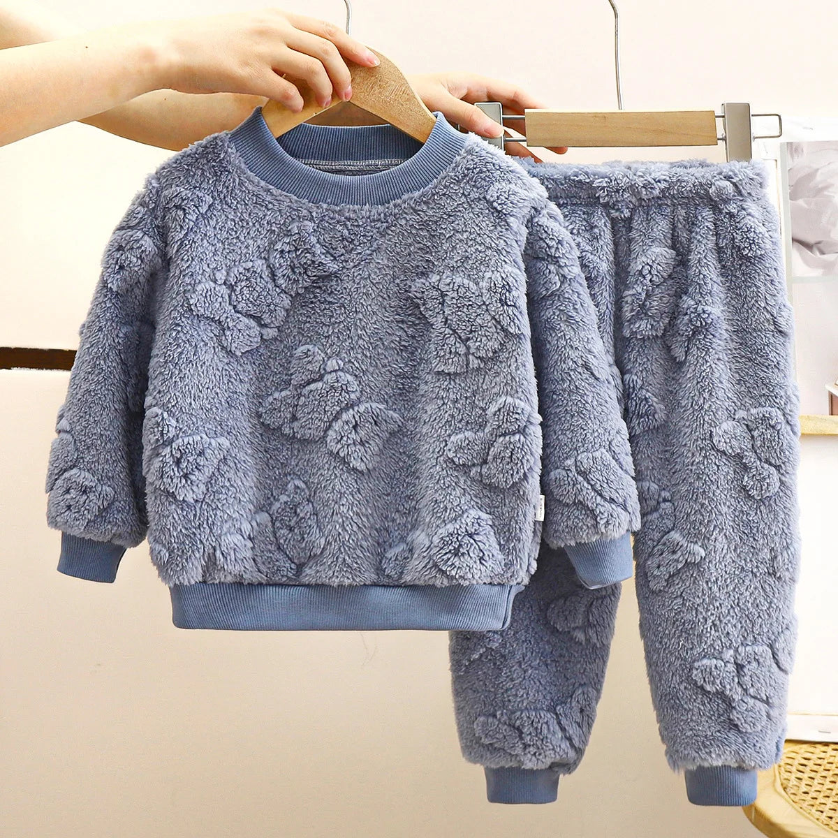 Childrens Pajama Set Warm Autumn and Winter Boys and GirlsThick Home Clothes Baby Plush Clothes KidsClothes