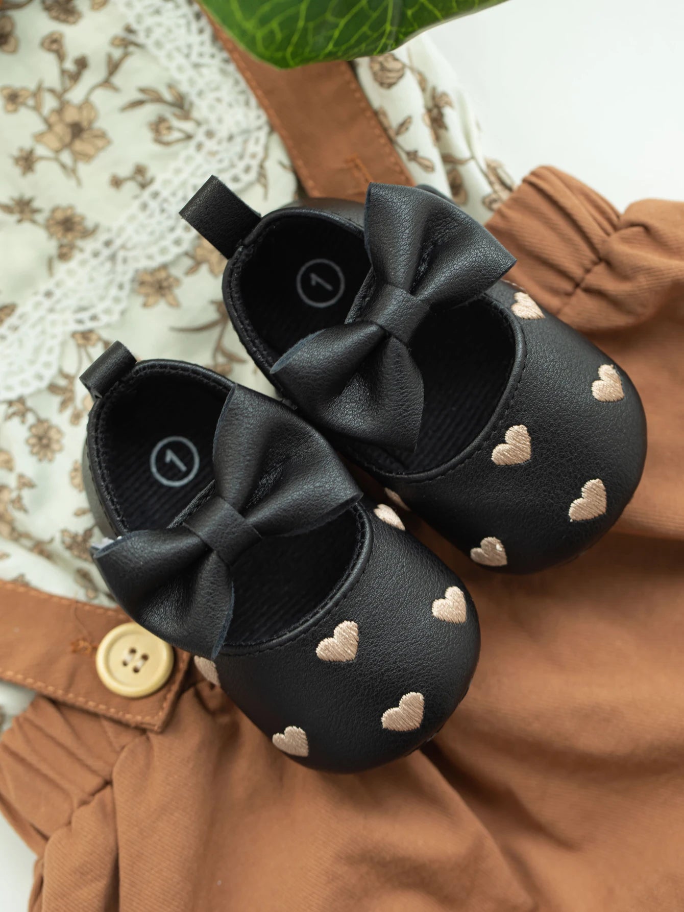 Love Bow Fringe Baby Moccasins – Soft Sole First Walkers