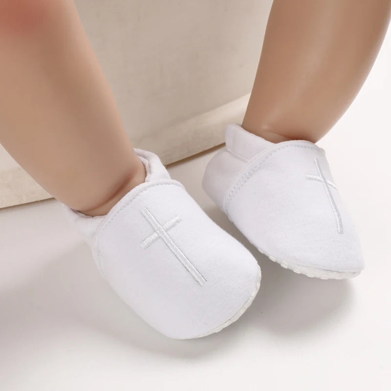 White Soft-Soled Infant Sneakers – Non-Slip Shoes (0–18M)