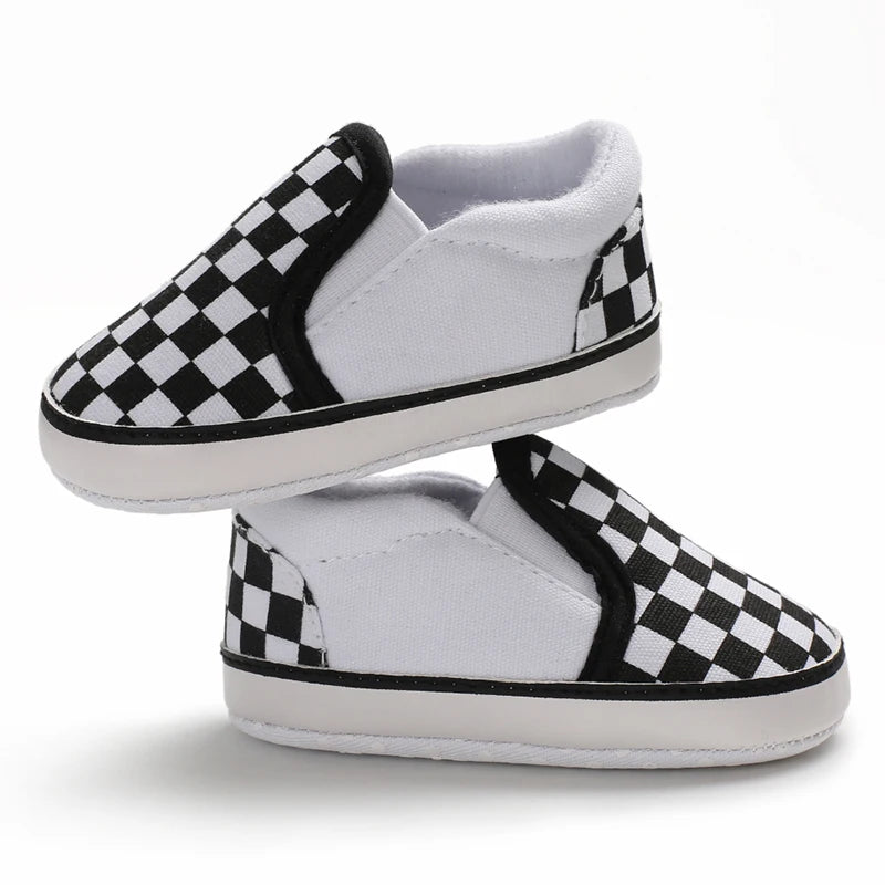 White Soft-Soled Infant Sneakers – Non-Slip Shoes (0–18M)