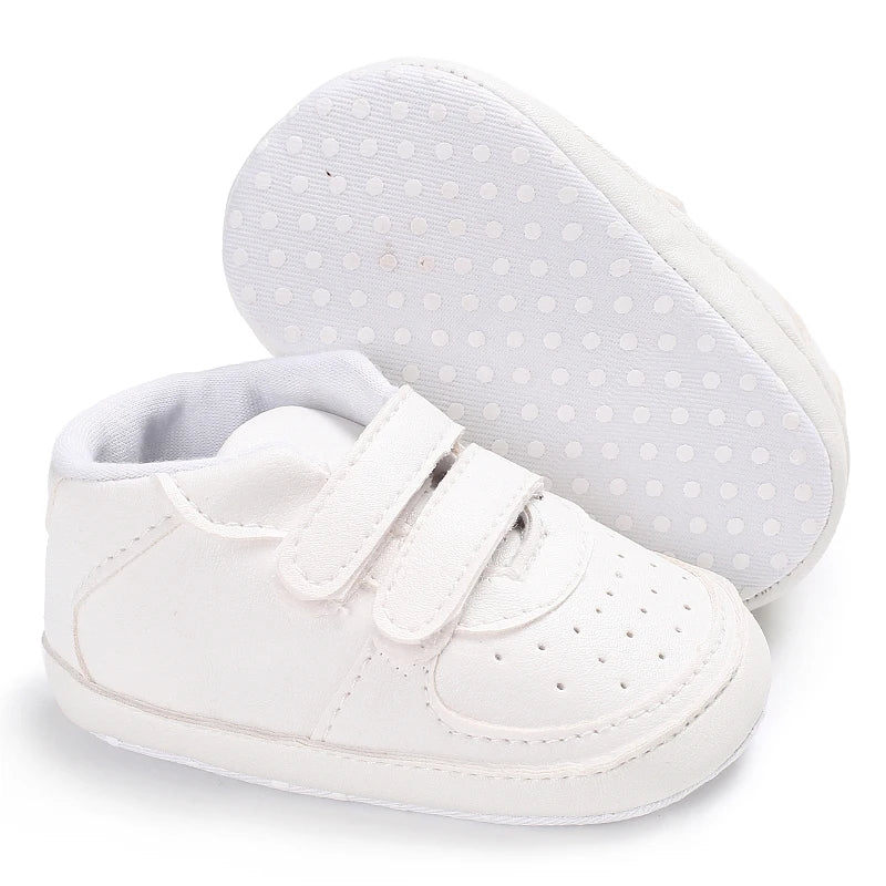 White Soft-Soled Infant Sneakers – Non-Slip Shoes (0–18M)