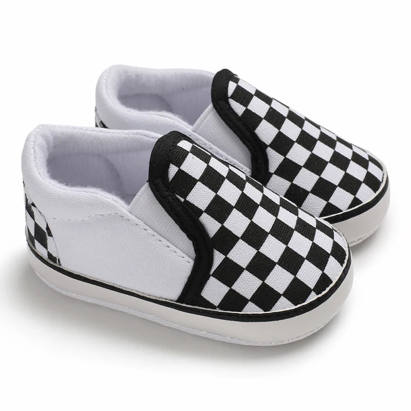 White Soft-Soled Infant Sneakers – Non-Slip Shoes (0–18M)