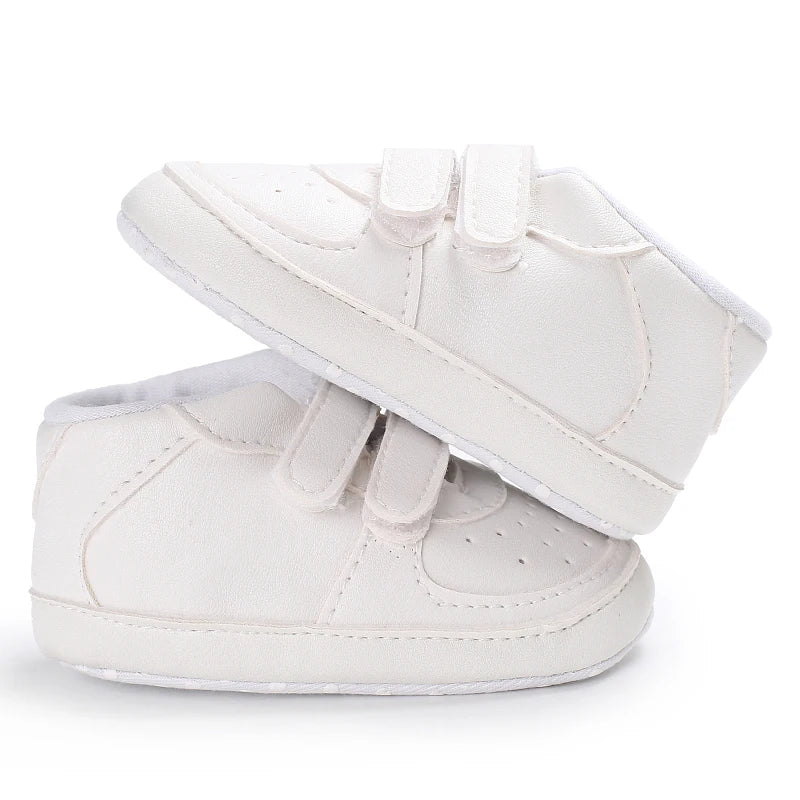 White Soft-Soled Infant Sneakers – Non-Slip Shoes (0–18M)