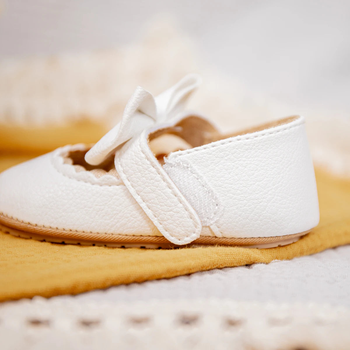 Retro Bow Baby Walking Shoes – Soft Sole Princess Style