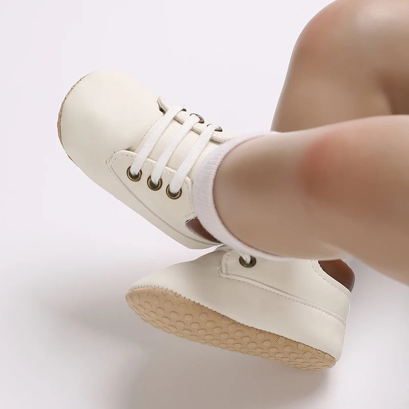 White Soft-Soled Infant Sneakers – Non-Slip Shoes (0–18M)