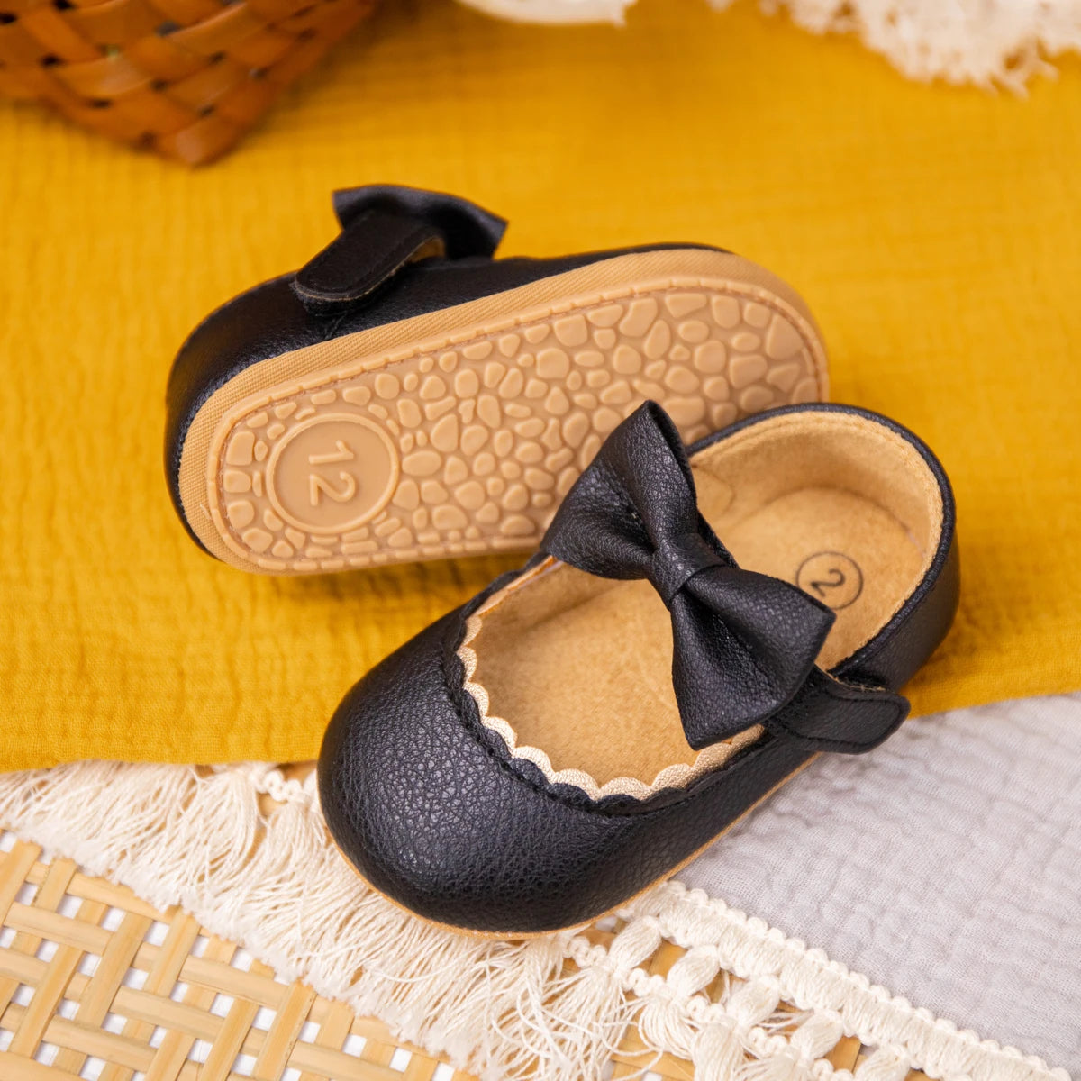 Retro Bow Baby Walking Shoes – Soft Sole Princess Style