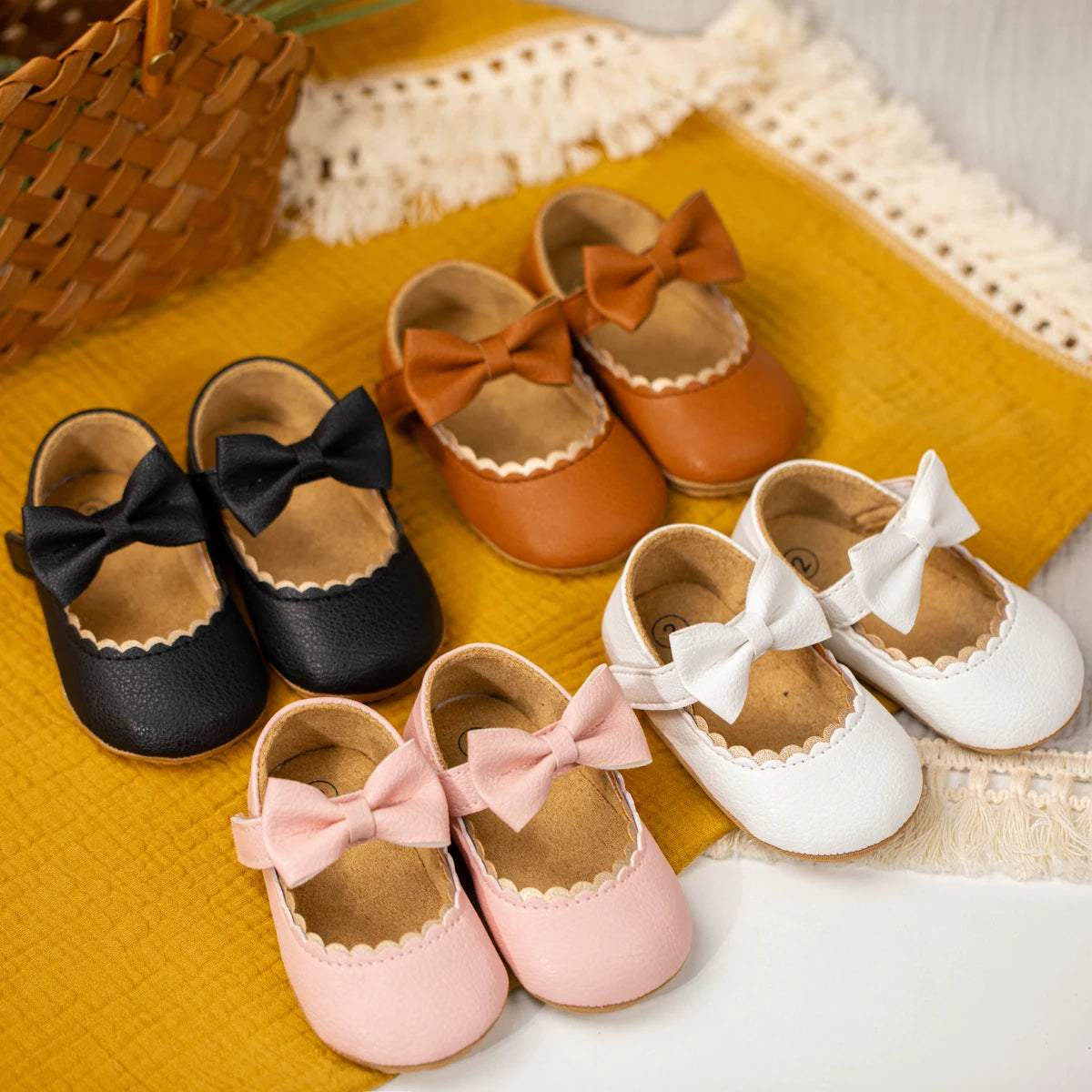 Retro Bow Baby Walking Shoes – Soft Sole Princess Style