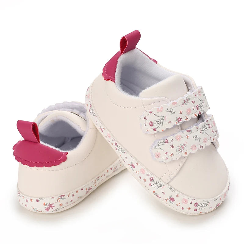 White Soft-Soled Infant Sneakers – Non-Slip Shoes (0–18M)