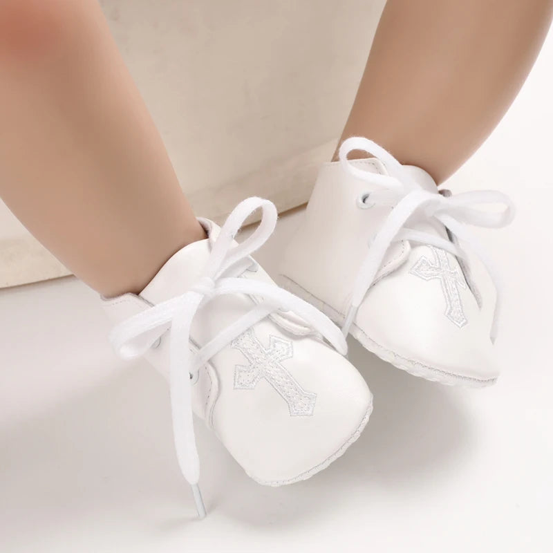 White Soft-Soled Infant Sneakers – Non-Slip Shoes (0–18M)