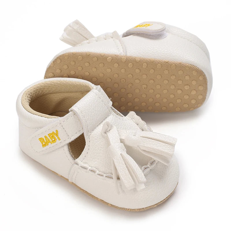 White Soft-Soled Infant Sneakers – Non-Slip Shoes (0–18M)