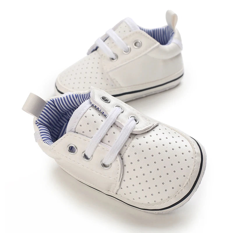 White Soft-Soled Infant Sneakers – Non-Slip Shoes (0–18M)