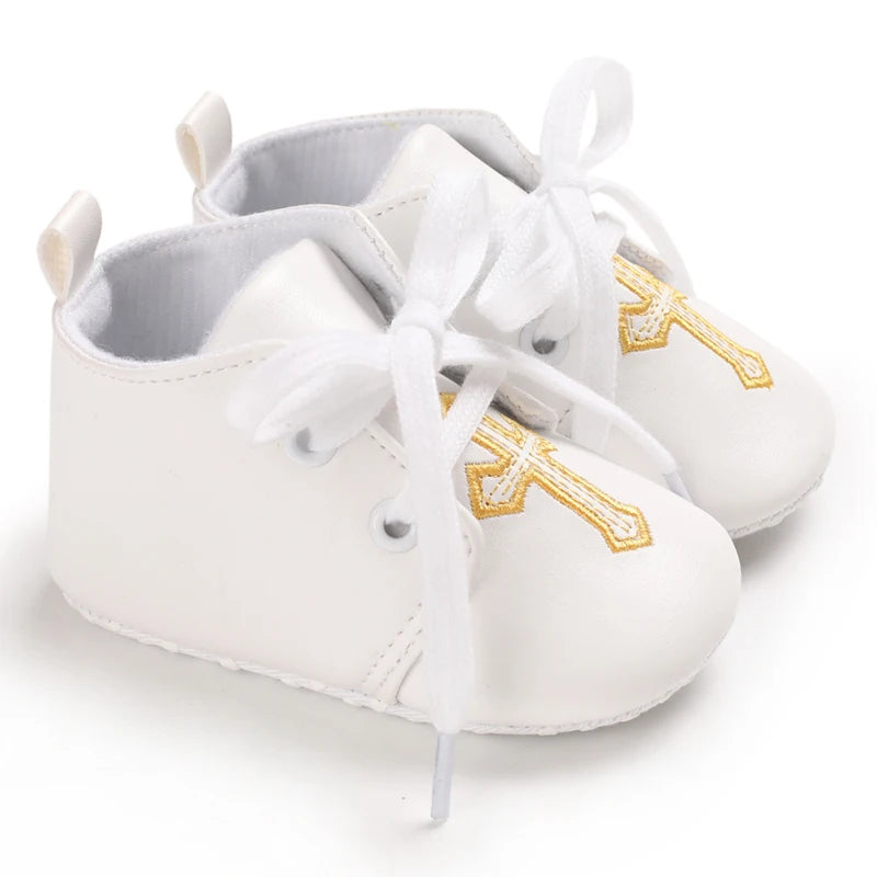 White Soft-Soled Infant Sneakers – Non-Slip Shoes (0–18M)