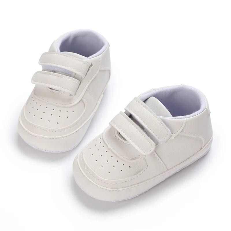 White Soft-Soled Infant Sneakers – Non-Slip Shoes (0–18M)