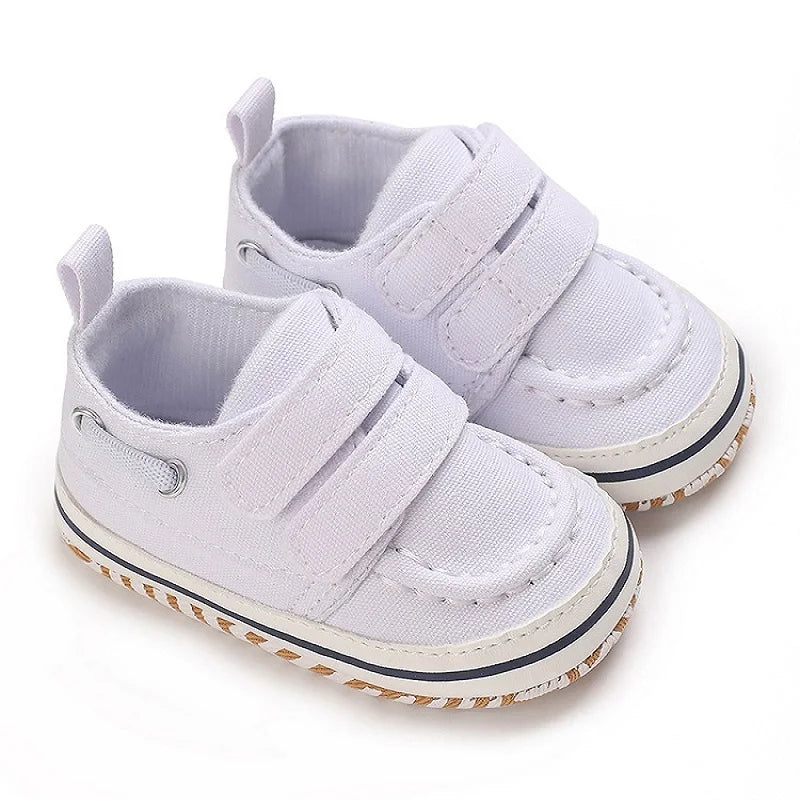 White Soft-Soled Infant Sneakers – Non-Slip Shoes (0–18M)