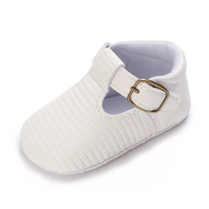 White Soft-Soled Infant Sneakers – Non-Slip Shoes (0–18M)